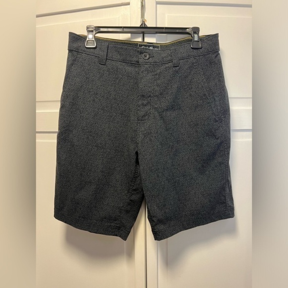 Eddie Bauer Travex Shorts Size Men’s 30 Color Black And Gray
